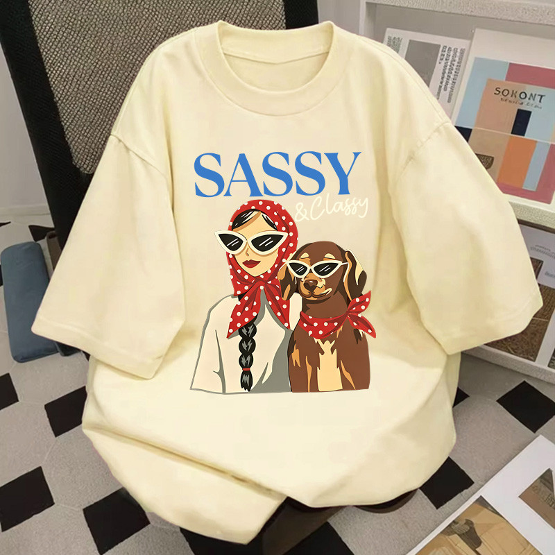 TeeTwoOne เสื้อน่ารัก สื้อยืด oversize รูปแบบถนน โคตรนุ่ม ผ้าคอตตอนลาย "SASSY DOG" สินค้าใหม่