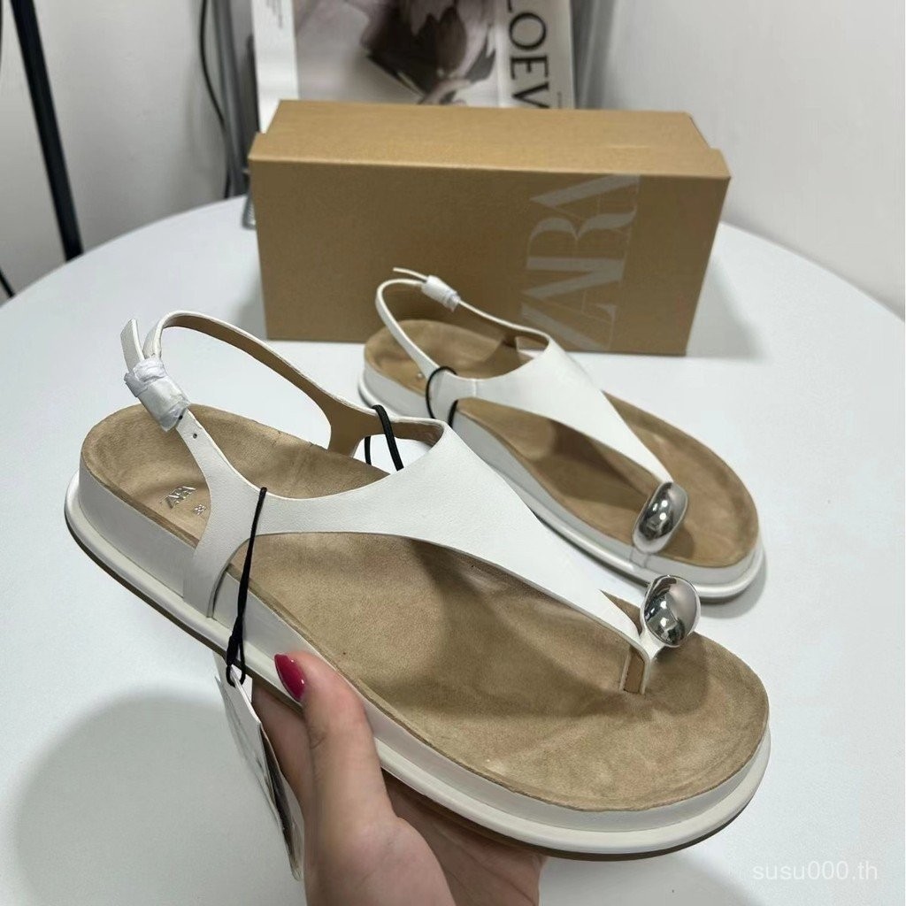 Za สินค้าใหม่ 2024 ฤดูร้อนยุโรปอเมริกันหนา Soled รอบ Toe รูป Sole คลิปมุมโลหะหัวเข็มขัด Bright เครื่องประดับรองเท้าแตะแฟชั่นผู้หญิง