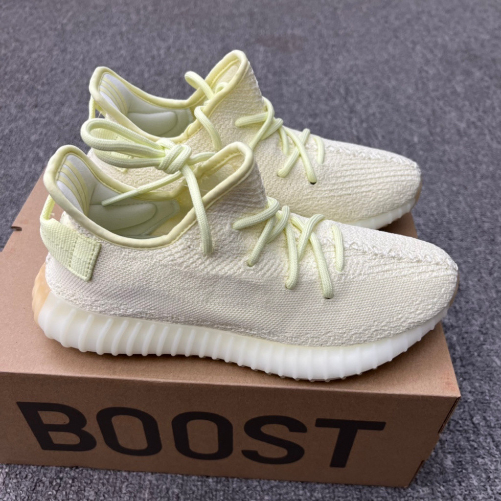 ภาพถ่ายทางกายภาพรองเท้าคู่Unisex Ua butter Yeezy Boost 350 v2 รองเท้าวิ่งสําหรับผู้หญิงรองเท้าผ้าใบส