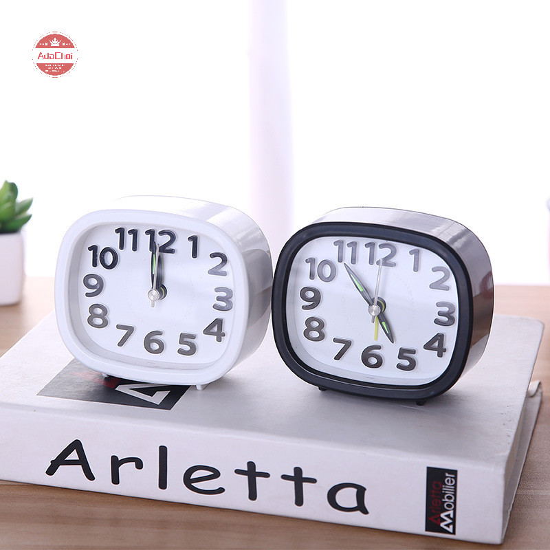 Adachoi Square Round Alarm Clock นาฬิกาปลุกตั้งโต๊ะเงียบขนาดเล็ก Wake Up Clock Powered นาฬิกาปลุกแบบพกพา TH
