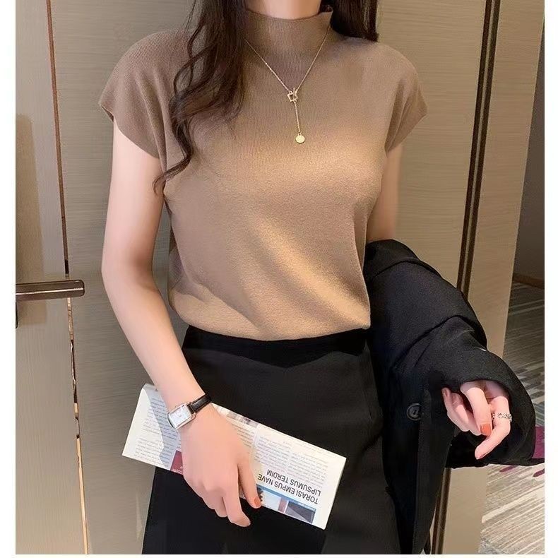 ใหม่สไตล์แขนสั้นเสื้อยืดผู้หญิงแฟชั่นครึ่งคอสูง จุดต่ําสุด เสื้อทั้งหมด