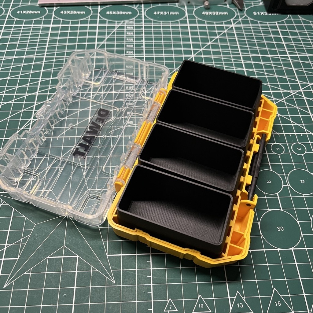 DeWALT storage box, parts and screw storage, small tool box, with lining box