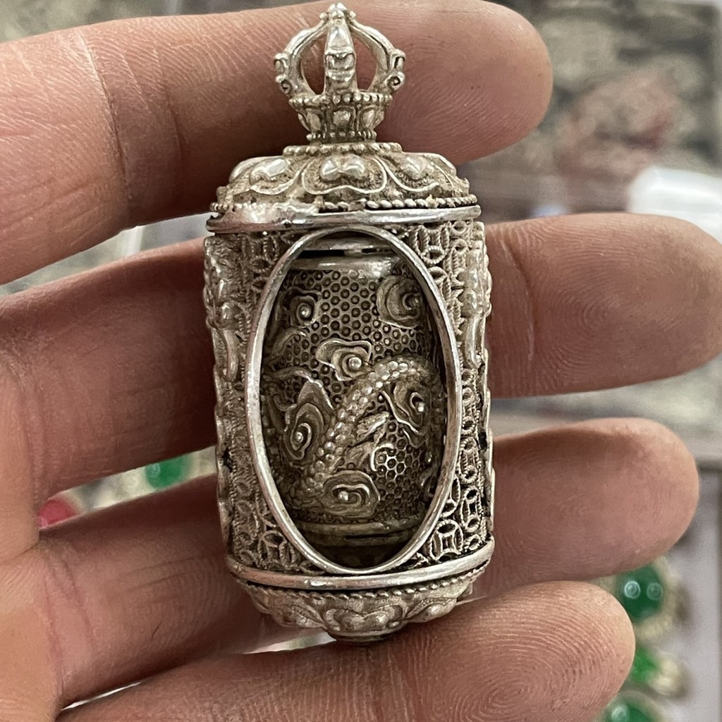 คอลเลกชันโบราณ Retro Daqing Qianlong ปีล็อคทองแดง Hollow Double-Sided Dragon คอลัมน์ทองแดงล็อค Drago