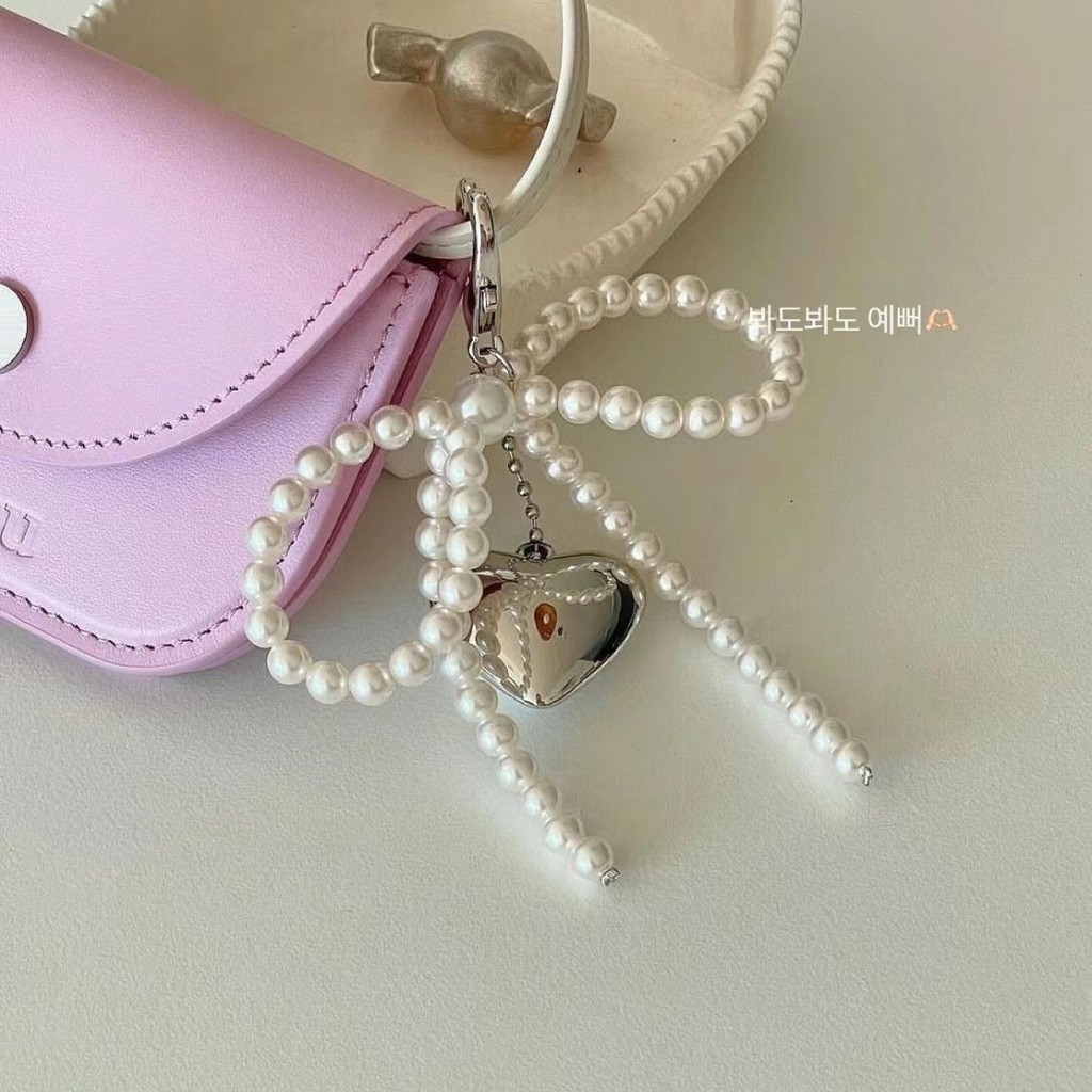 keychain ห้อยกระเป๋า bag charm เกาหลีเก๋ไก๋สไตล์ใหม่หวานมุกโบว์เงินรักจี้รถพวงกุญแจ แอร์พอด จี้โทรศัพท์มือถือ พวงกุญแจห้อยกระเป๋า ร้อยลูกปัด