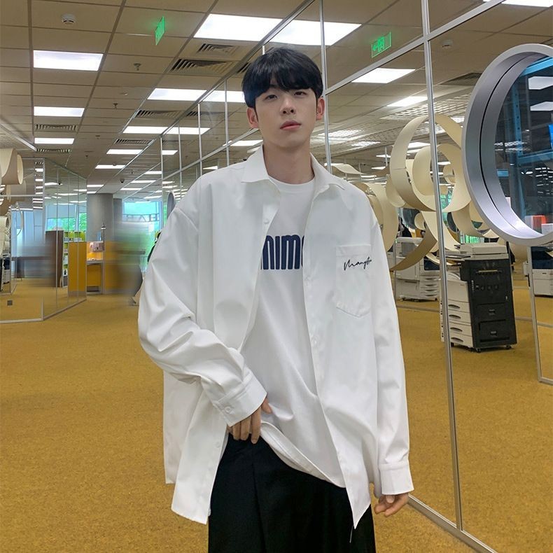 8.15สไตล์ฮ่องกงเสื้อเชิ้ตสีขาวผู้ชายแขนยาวฤดูใบไม้ผลิฤดูใบไม้ร่วงสไตล์ใหม่อินจดหมายพิมพ์หล่อหลวมทุกการแข่งขันเสื้อแจ็คเก็ตสไตล์ฮ่องกงเสื้อเชิ้ตสีขาวผู้ชายแขนยาวฤดูใบไม้ผลิฤดูใบไม้ร่วงรูปแบบใหม่อินจดหมายพิมพ์หล่อทุกเสื้อแจ็คเก็ตเสื้อแมตช์