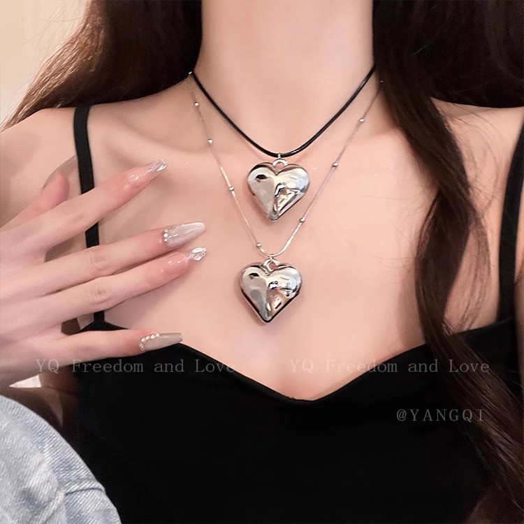 แฟชั่นเกาหลีหนังสร้อยคอหัวใจขนาดใหญ่ผู้หญิงสีเงินอินหวานเย็นสไตล์ของขวัญวันเกิดนักเรียน
