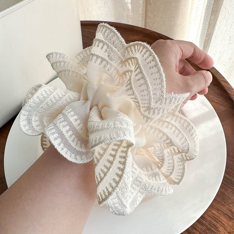 วินเทจดอกไม้สีขาว Scrunchies ผูกหางม้า เครื่องประดับผม