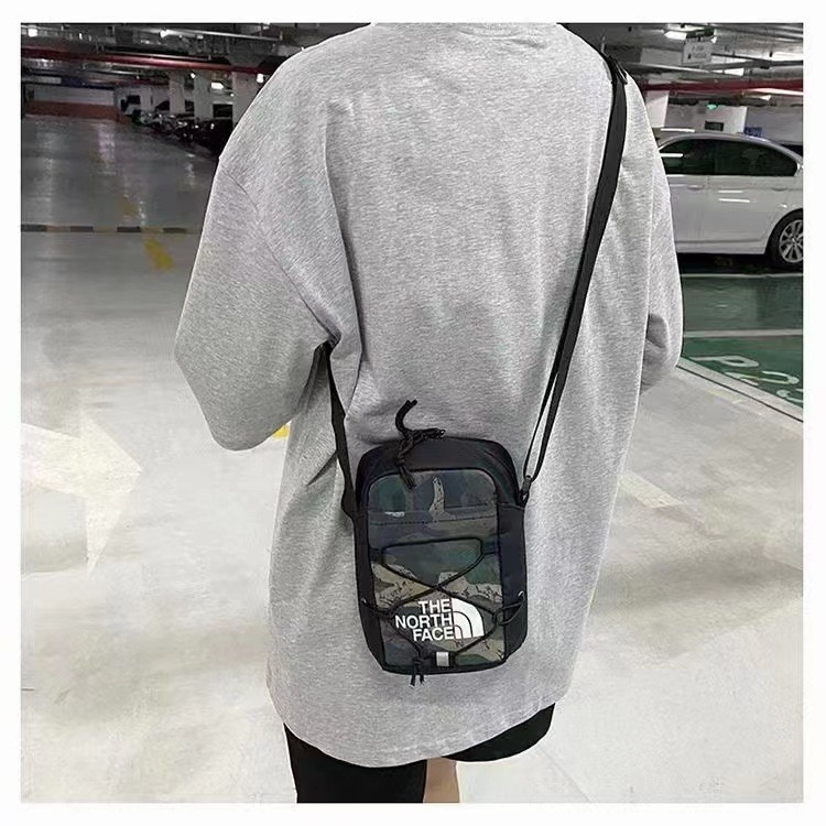 The north face Messenger Bag กระเป๋าสะพายผู้ชายกันน้ําหลายกระเป๋า