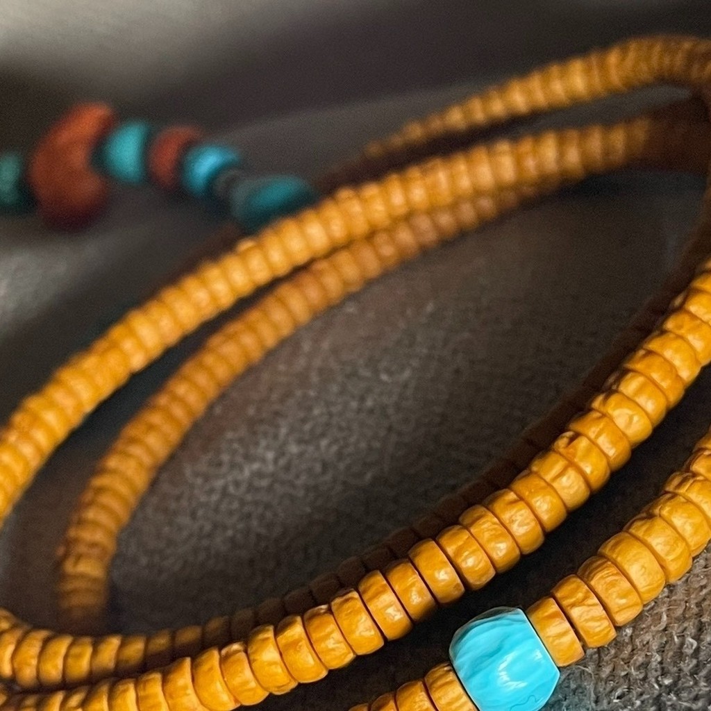 สร้อยข้อมือและคอบาดี้วอดดี้ Cypress 108 เม็ด สไตล์ทิเบต ออกแบบแกะสลักสวยงาม