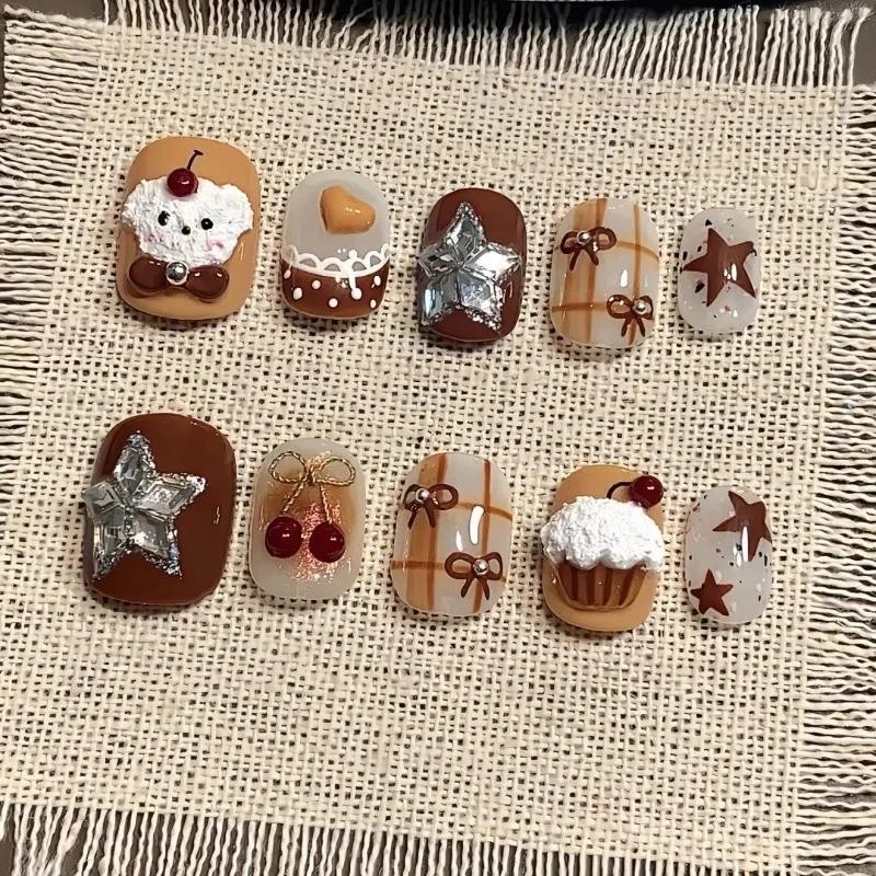 10ชิ้นฤดูใบไม้ร่วงน่ารักที่ทําด้วยมือกดบนเล็บเค้กฝรั่งเศสโบว์หมีน้อยดาวแพทช์เล็บปลอมที่ถอดออกได้นํามาใช้ใหม่