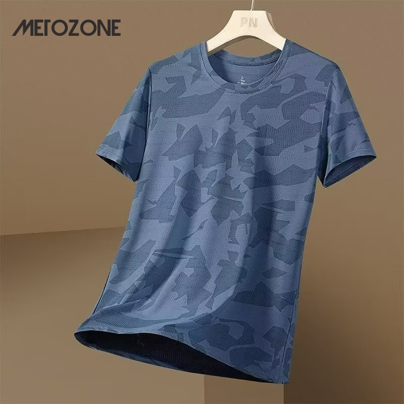 เสื้อยืดผู้ชายแขนสั้นลายพรางสำหรับฤดูร้อน ระบายอากาศได้ดีและแห้งไว สวมใส่ง่ายทั้งเล่นกีฬาและสวมใส่วันธรรมดา