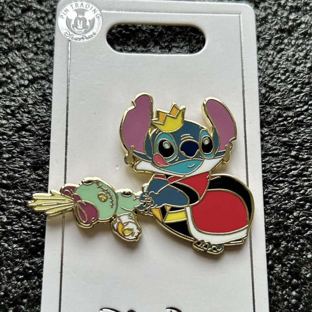 Disney Badge disney pin disney pin disney Medal Stitch Stitch Little Gold Queen of Hearts Badge/Bead