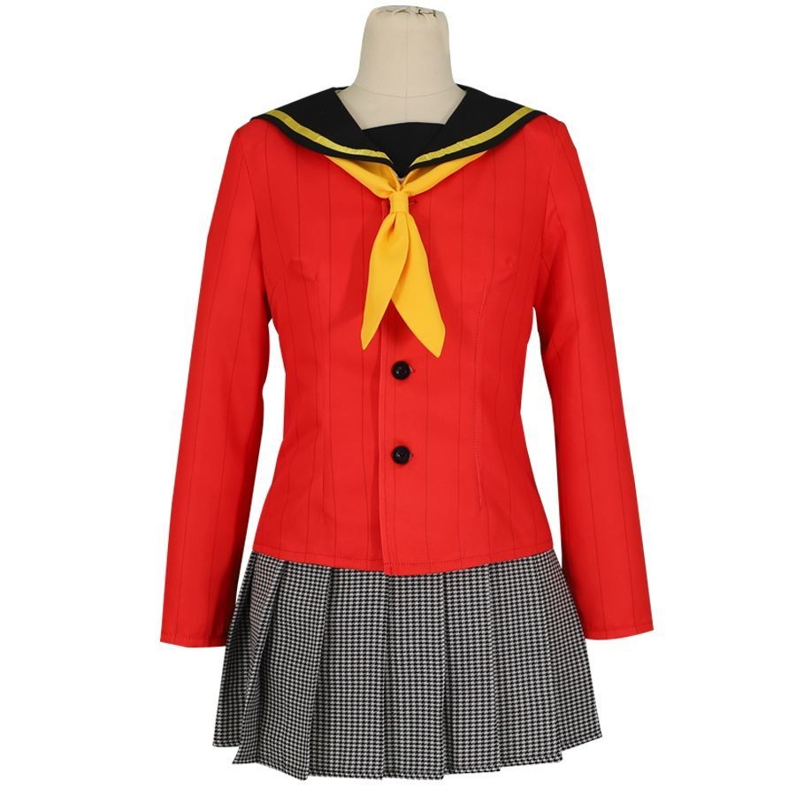 คอสเพลย์ชุดนักเรียน Yukiko Amaga จากPersona 4