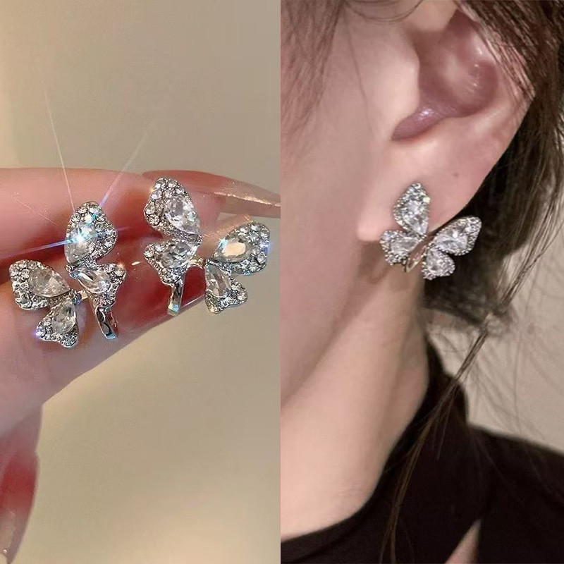 ต่างหูผีเสื้อน่ารักแบบใหม่ปี 2025