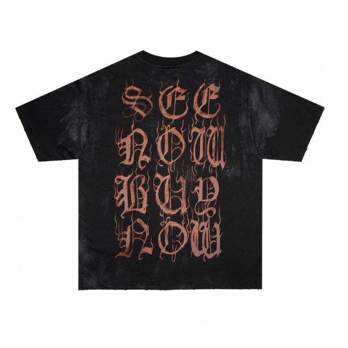 เสื้อยืดแขนสั้นมีการ์ตูนสไตล์สันสกฤตวาดด้วยมือ