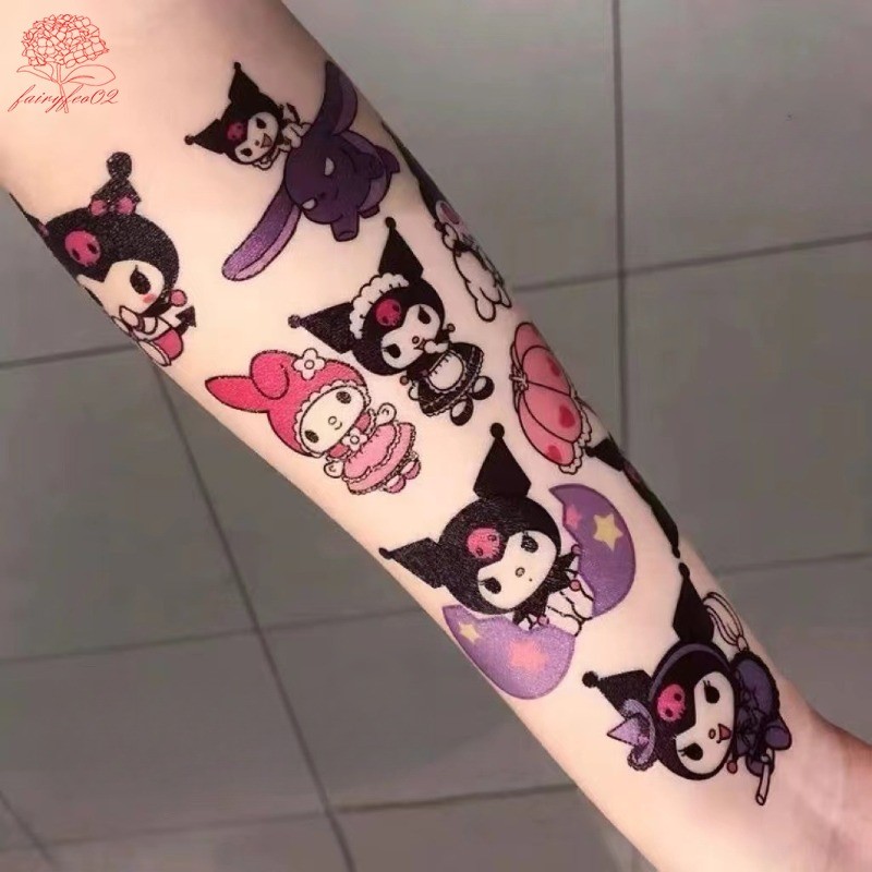 Sanrio ตัวการ์ตูน Kuromi Hello Kitty เด็กรอยสักชั่วคราวน่ารักกันน้ําและทนทานสีสติกเกอร์รอยสักของขวัญ