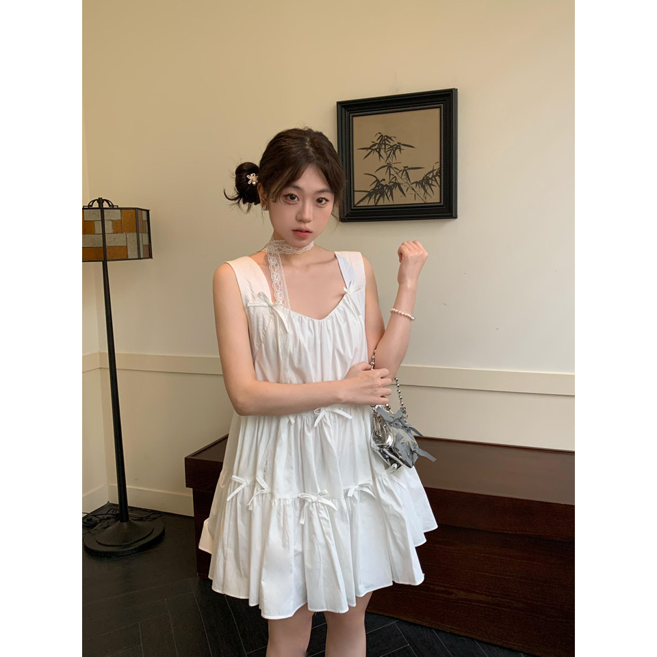 Betty house🌸พร้อมส่ง ชุดเดรสผู้หญิง เดรสสั้นน่ารัก ชุดมินิหวาน โบว์ ดีไซน์จีบหลวม เซ็กซี่แขนกุด รุ่นใหม่ล่าสุด - รูปที่ 4