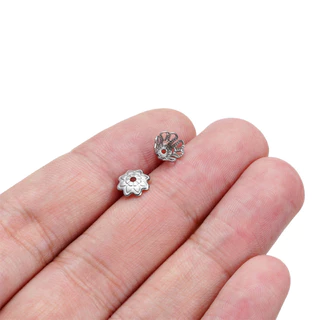 St. kunkka 20-50 ชิ้นสแตนเลส Receptacle หลายสไตล์ดอกไม้ลูกปัดฐานดอกไม้ Spacer ลูกปัดสําหรับ DIY สร้อยข้อมือสร้อยคอทํา