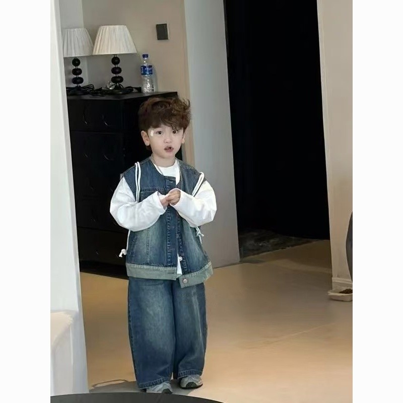 เสื้อกั๊กเด็กชุดฤดูใบไม้ร่วงสไตล์ใหม่เด็กชายแฟชั่นเวอร์ชั่นเกาหลีกางเกงยีนส์แฟชั่นเด็กน้อยเสื้อกั๊กชุดสองชิ้นอินเทรนด์