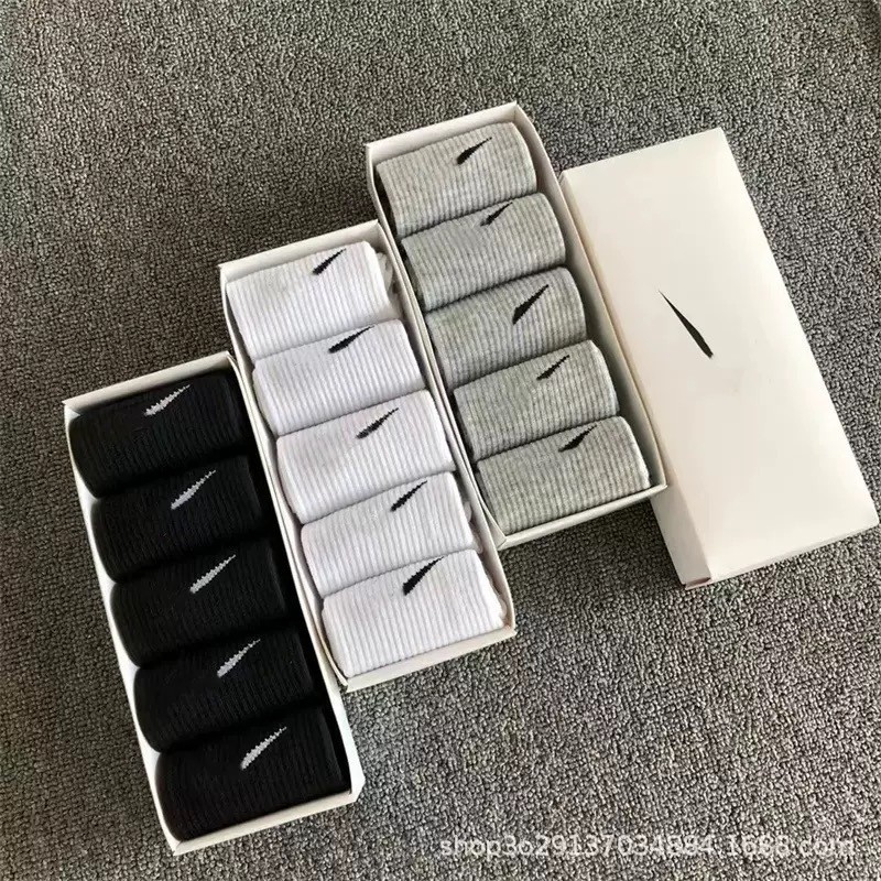 ถุงเท้าผ้าฝ้าย สวอนนิสเตอร์ สีดำ สีขาว สีเทา บรรจุกล่อง 5 คู่ สำหรับผู้ชายและผู้หญิง ใช้งานได้หลากหล