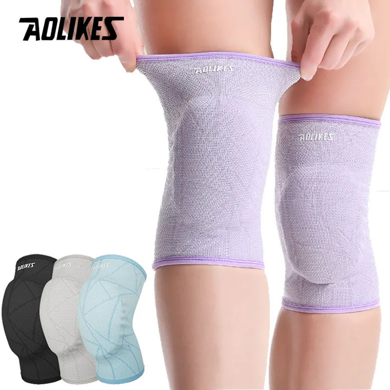 แผ่นรองเข่า AOLIKES 1 คู่ แผ่นรองเข่าที่นุ่มและระบายอากาศได้สำหรับผู้ชาย ผู้หญิง เด็ก ป้องกันเข่า แผ่นรองสำหรับวอลเลย์บอล ฟุตบอล การเต้นรำ