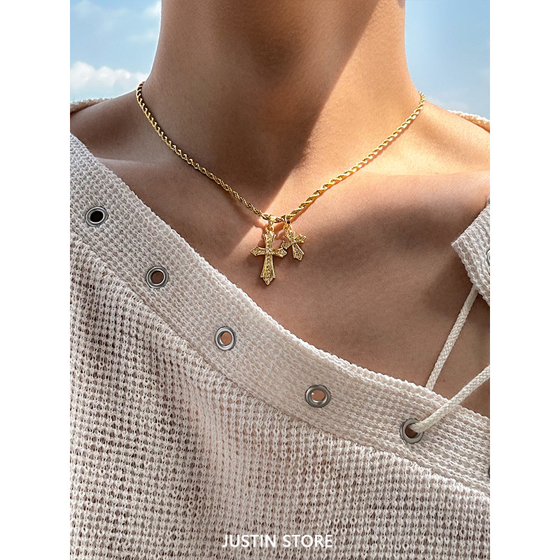 สร้อยคอ titanium สไตล์หรูหราสำหรับผู้ชาย จากวัสดุเหล็กไทเทเนียม มีลาย twist chain และดีไซน์คลาวิกเกิ