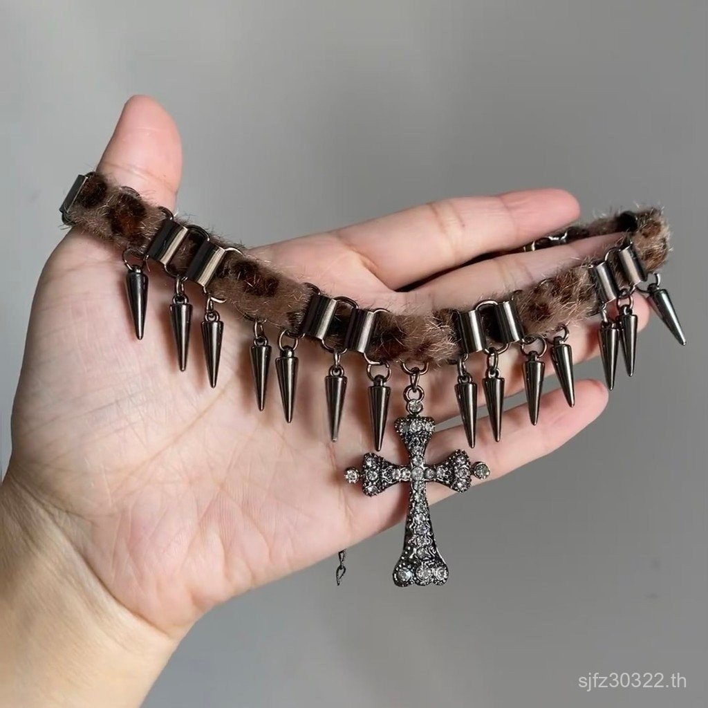 สร้อยคอมินิ retro สำหรับผู้หญิง พิมพ์ลายเสือดาว การออกแบบตามวัฒนธรรมเอเชียและสไตล์Y2K แบบครอสคอลเลอร