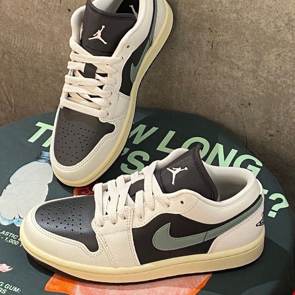 รองเท้าเทนนิสรองเท้าผ้าใบผู้หญิงรุ่น Low-Top Casual รองเท้าสีทึบย้อนกลับสีดําสีเขียว Panda Low-Top Retro คู่รองเท้าสบายๆสไตล์กีฬารองเท้าผ้าใบ - รูปที่ 3