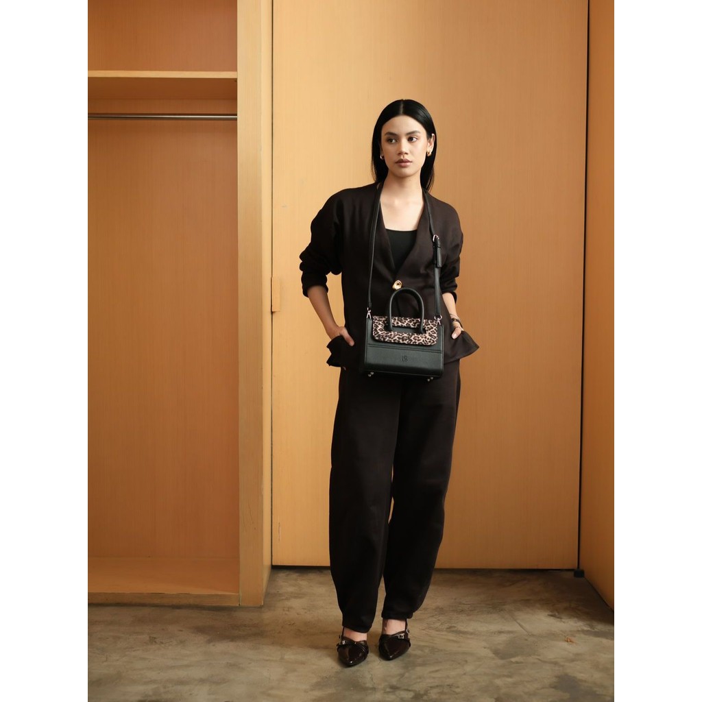 กระเป๋า PRIOR - GWEN LEOPARD