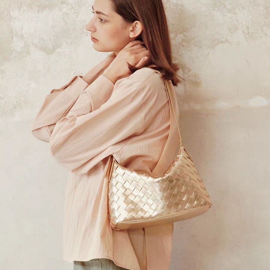 กระเป๋าไหล่รักแร้ทอกล่องอาหารกลางวัน Hj One แบบ Hobo Crossbody สไตล์ฤดูใบไม้ผลิ ปี 2025 C397