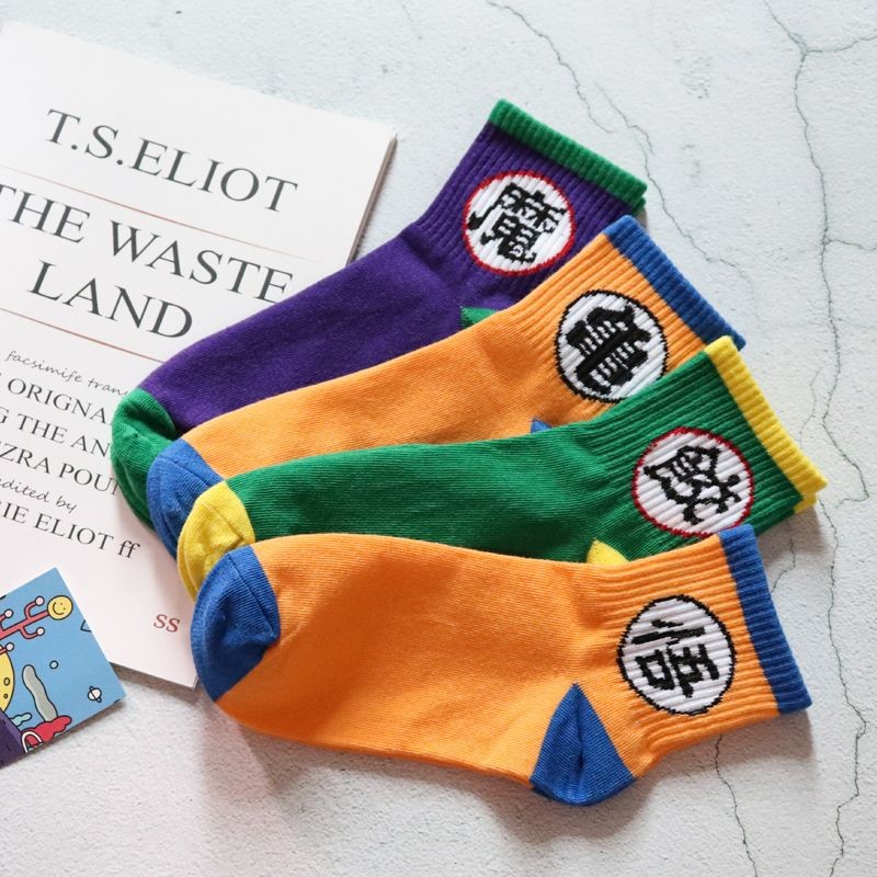 [พร้อมสต็อกผมตรง] เกาหลี อิน ถนน สวมใส่ฮาราจูกุการ์ตูนดราก้อนบอลคุเต่ากลางหลอดผ้าฝ้ายถุงเท้าสเก็ตบอร