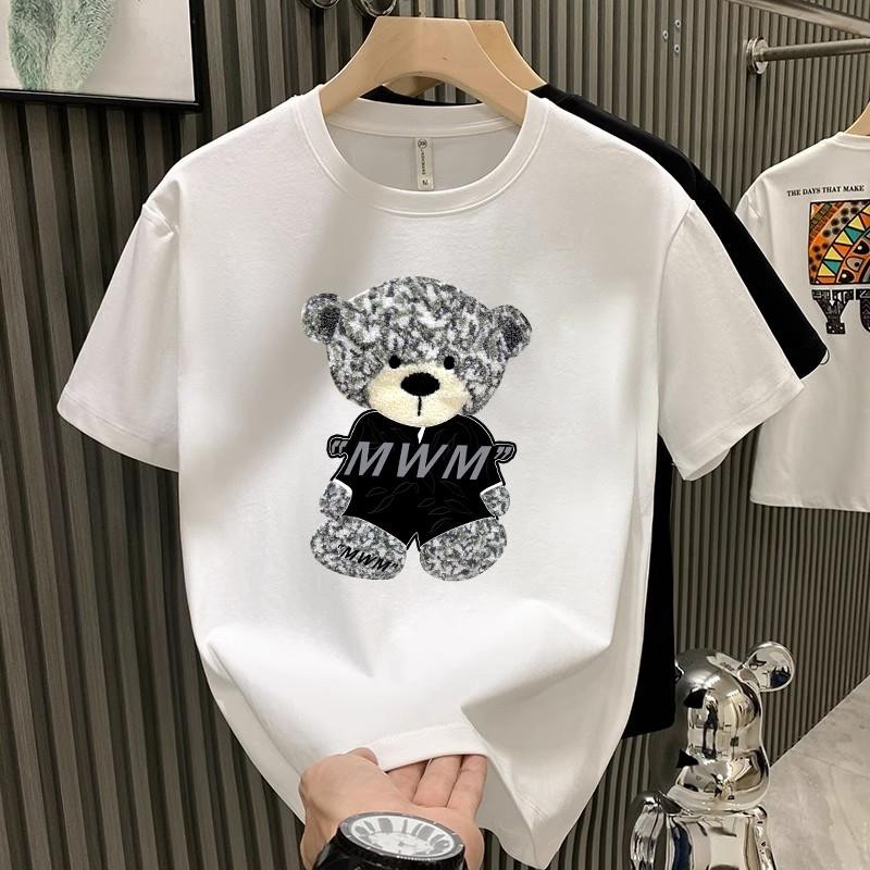 YT 【พร้อมส่ง】เสื้อยืดโอเวอร์ไซส์รุ่นใหม่ รูปแบบ "MWM" เสื้อคอกลม สวมใส่สบาย ฝ้าย ทรงหลวมพอดีตัว เทรนด์แฟชั่น S-4XL