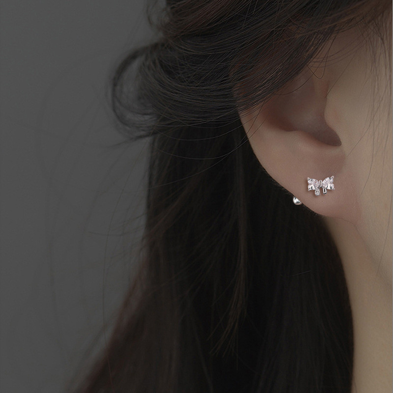 เพชร Studded Heart Bow Stud ต่างหูสําหรับผู้หญิงชุดต่างหูเจาะสําหรับเด็กต่างหูทองคําขาวชุดทุกวันสไตล์หวานอุปกรณ์เสริมเครื่องประดับ