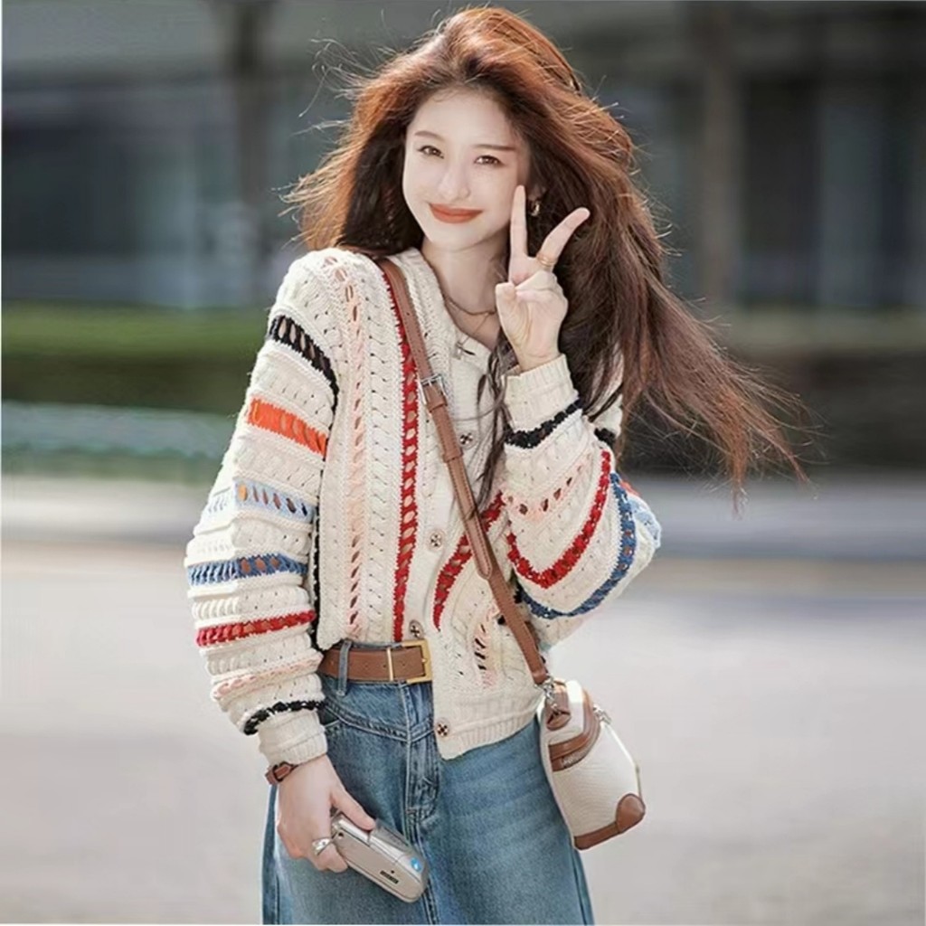 เสื้อสเวตเตอร์ชุดสีรุ้งฤดูใบไม้ร่วงสไตล์ใหม่สำหรับสาวๆใส่คาร์ดิแกนถักโครเชต์กลวงเสื้อคาร์ดิแกน1kmv