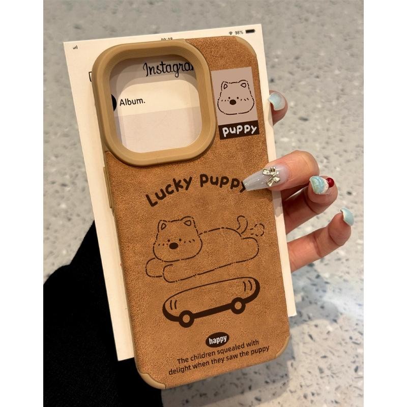 Ins สเก็ตบอร์ดลูกสุนัขรูปแบบหนังสีน้ําตาลสี่มุม Anti-Fall เคสโทรศัพท์สําหรับ iPhone 16 Promax 15 Promax 12 13 14plus 11 Pro Max X XS XR XS Max