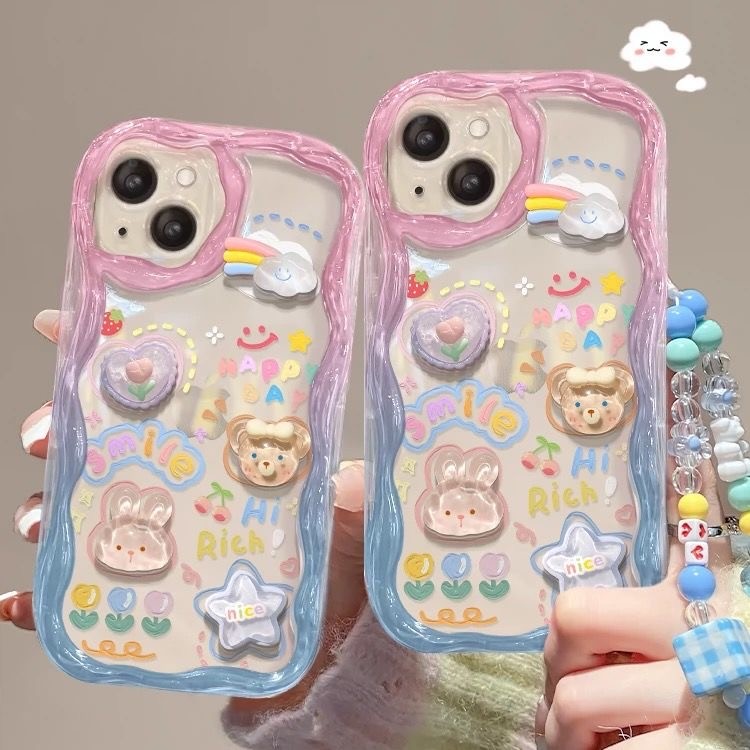 POPPA DIY เคสโทรศัพท์ iPhoneที่เข้ากันได้ iPhone15 14 13 12 11promax xsmax เคสเรียบหรู 8plus เคส โพสต์รูปตุ๊กตา หมีน้อย