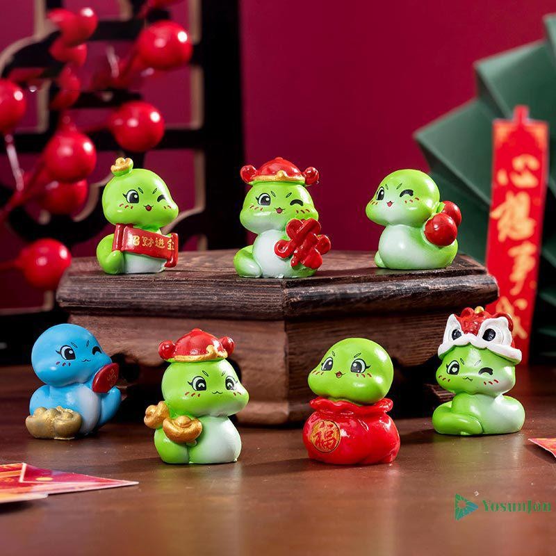 Yosunjon] 2025 ปีงูเครื่องประดับ Lucky Snake ตุ๊กตา Micro Landscape Home Desktop ตกแต่งอุปกรณ์ตกแต่งภายในรถยนต์ใหม่