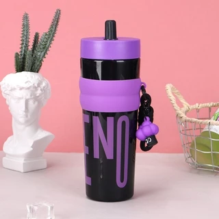 แก้วน้ำพลาสติกความจุ 950ML แก้ว แก้วน้ํา แถมลูกตุ้มตุ๊กตา! ออกแบบถอดล้างง่าย กันรั่ว 4 สีสัน