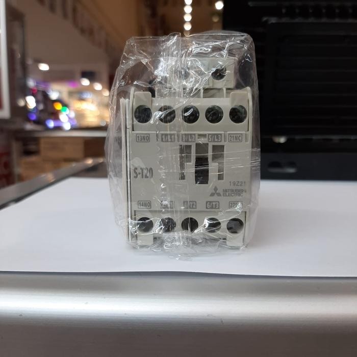 คอนแทค Mitsubishi st20 220v