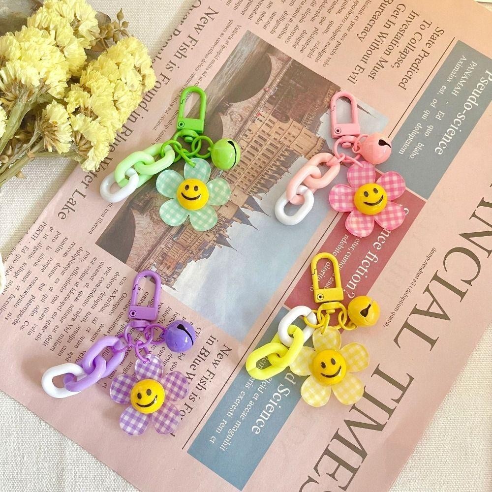 GIFTHUB ของขวัญฮับ ยิ้มดวงอาทิตย์ดอกไม้จี้,อะคริลิกับระฆังยิ้มดวงอาทิตย์ดอกไม้พวงกุญแจ,ตลกแขวนเครื่องประดับการ์ตูนรถที่สําคัญแหวนกระเป๋าอุปกร