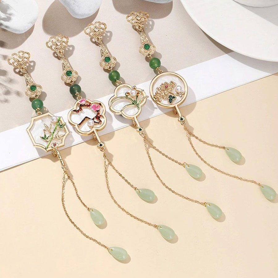 Cheongsam โบราณ Pressed Lapel Lotus พู่จี้ Hanfu หน้าอกจี้ตกแต่ง Pin