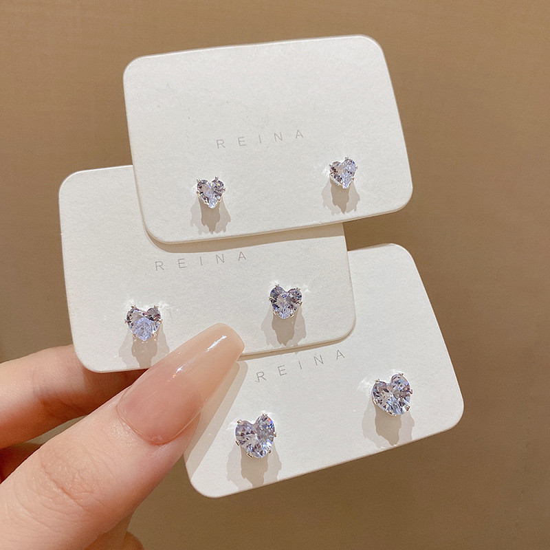 Love Zircon ต่างหูสตั๊ดผู้หญิงที่ละเอียดอ่อนและขนาดเล็กบุคลิกภาพหูกระดูก Studs ต่างหูอเนกประสงค์