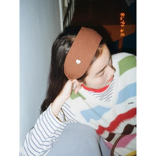 Tagi. Wide-brimmed Knitted Pearl Headband ที่คาดผม