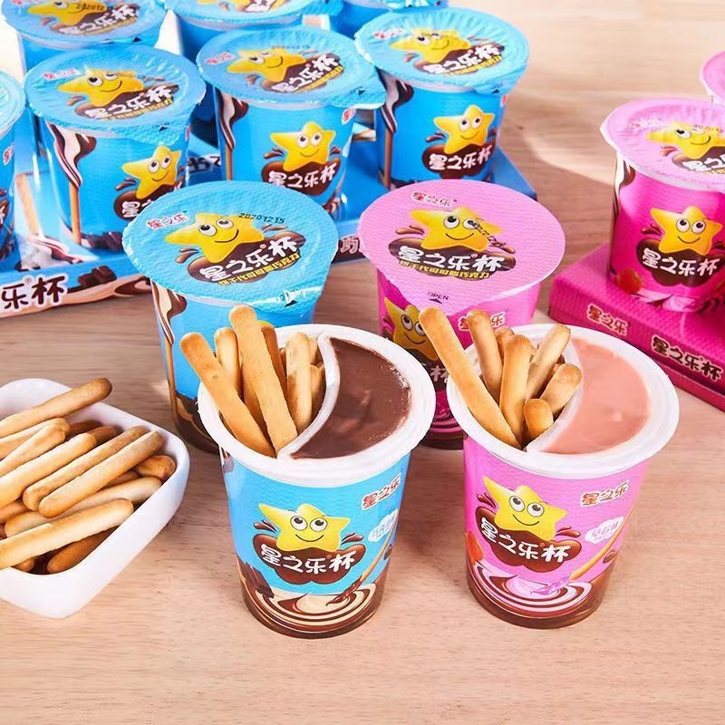 0902 Star Happy Chocolate Finger Long Biscuits Children Nostalgic Snacks Snacks Strawberry Dipping S