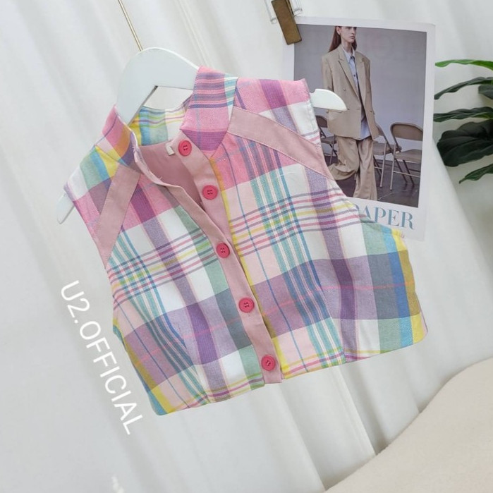 Lemon. U2  ครอปแขนกุดลายสก๊อต ช่วงเอวจะเข้ารูปพอดี ผ้านิ่ม