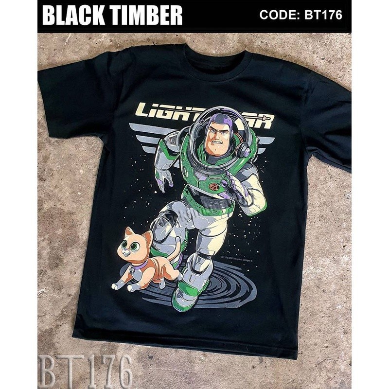 NEW BT  Buzz Lightyear เสื้อยืด สีดำ BT Black Timber T-Shirt ผ้าคอตตอน สกรีนลายแน่น เสื้อยืดผู้ชาย