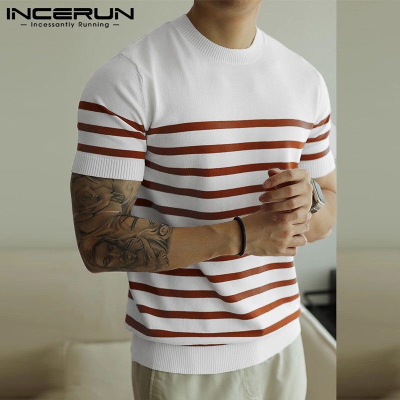 ไม่แน่นอน เสื้อยืดคอกลมแขนสั้นถักลายทางแนวนอนสําหรับผู้ชาย