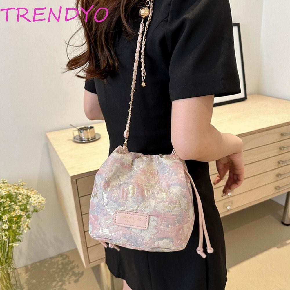 Trendyo ดอกไม้ Drawstring Bucket Bag, กระเป๋าสะพายข้างปักผีเสื้อสไตล์เกาหลี, กระเป๋าถือน่ารักกระเป๋าใส่เหรียญลายดอกไม้กระเป๋า Messenger ขนาดเล็กกลางแจ้ง