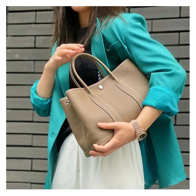 GD graden 26cn 30 cm Leather (12นิ้ว)  กระเป๋าสะพายไหล่ กระเป๋าถือ หนังแท้ ทรงโท้ท ขนาดใหญ่ จุของได้เยอะ เหมาะกับงานปาร์ตี้ในสวน สําหรับสตรี tote bag
