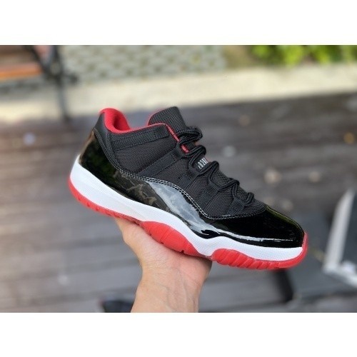 528896-012 Air Jordan 11 Retro LOW Bred Black Red AJ11รองเท้าผ้าใบรองเท้าบาสเก็ตบอล